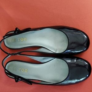 Me Too ladies black flats, size 8.5M